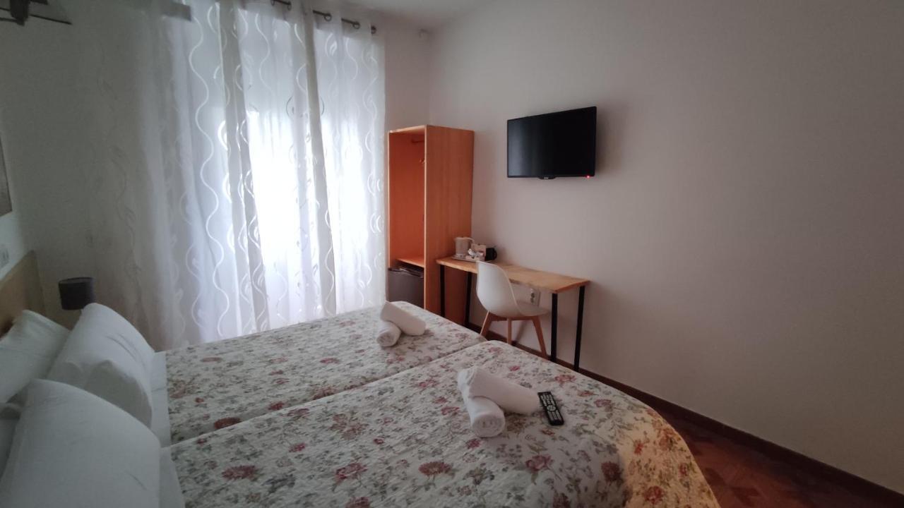 Hostal Aliste Мадрид Екстер'єр фото