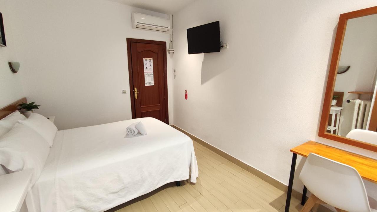 Hostal Aliste Мадрид Екстер'єр фото