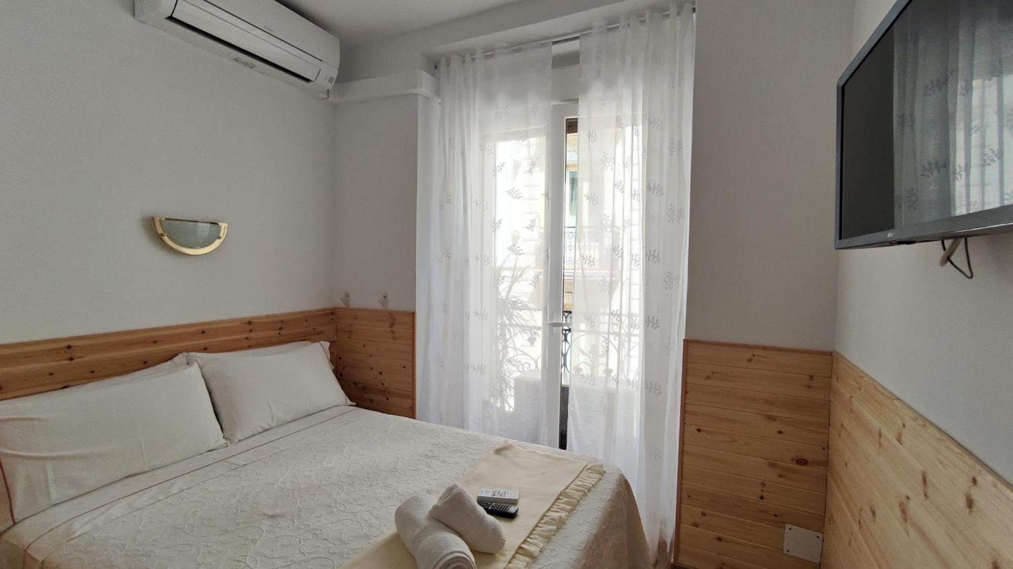 Hostal Aliste Мадрид Екстер'єр фото
