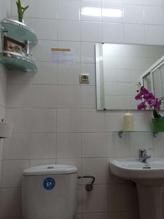 Hostal Aliste Мадрид Екстер'єр фото