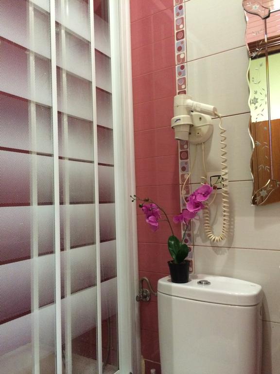 Hostal Aliste Мадрид Екстер'єр фото
