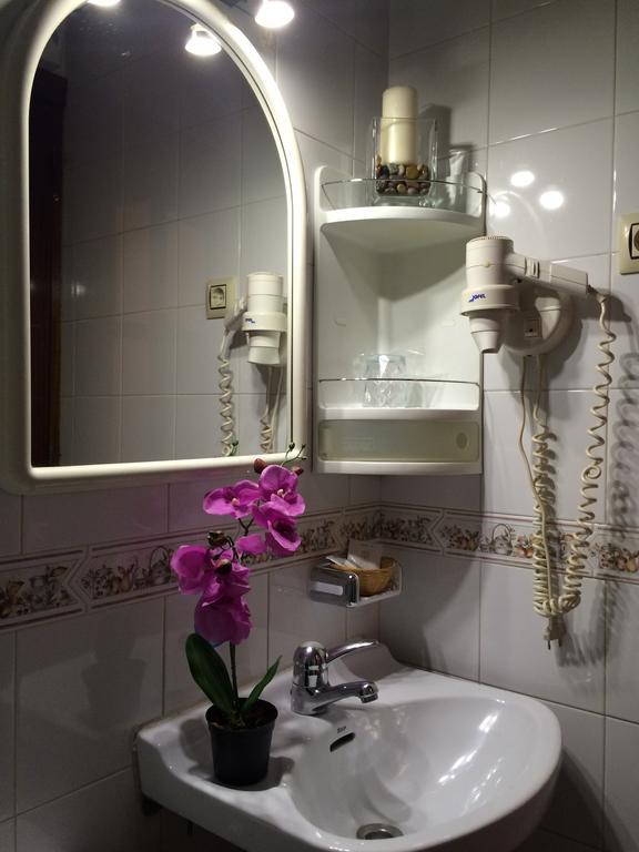 Hostal Aliste Мадрид Екстер'єр фото