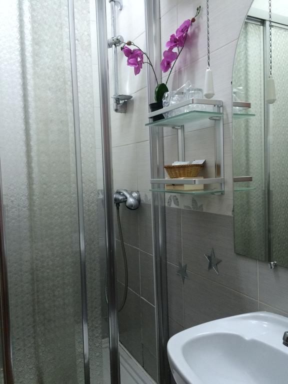 Hostal Aliste Мадрид Екстер'єр фото